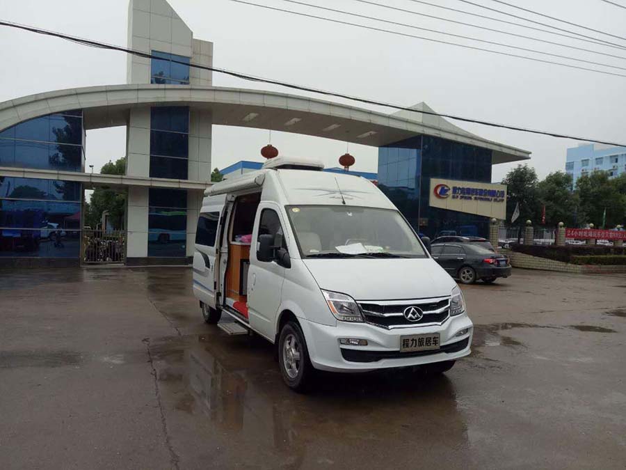 程力大通V80房車(chē)