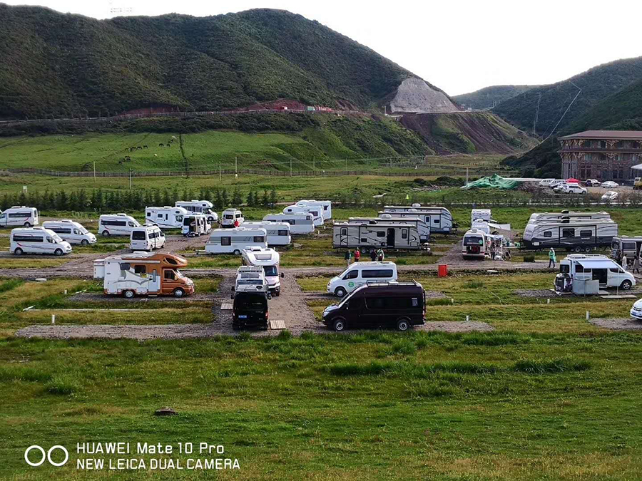 房車(chē)露營(yíng)地